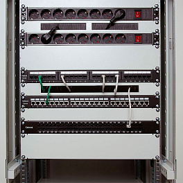 Cabeus, SH-J004A-GY, кабельный органайзер горизонтальный 19" 1U, с щеточным вводом, металлический, цвет серый (RAL7035)